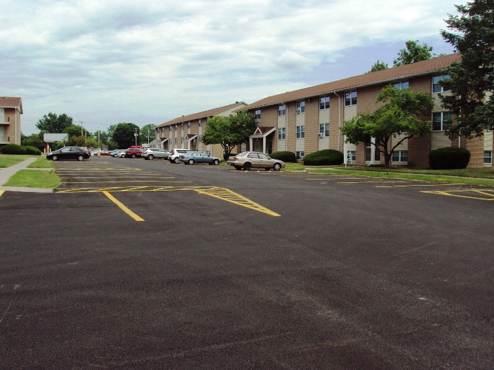 DSC04531 Holiday Manor Apartments